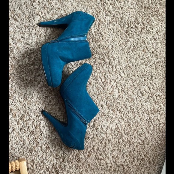 Shoes - Heels